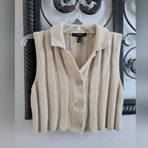 Forever 21 Sleeveless Beige Knit Button-Up Crop Top - Picture 3 of 7